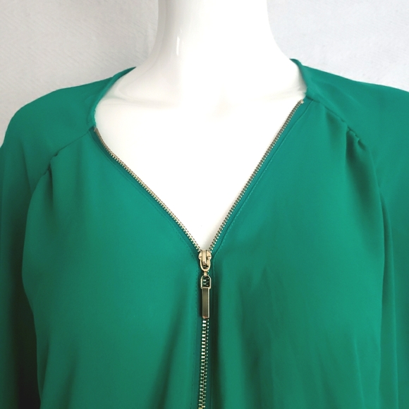 Pimke Zipped V-Neck Blouse - Picture 2 of 9